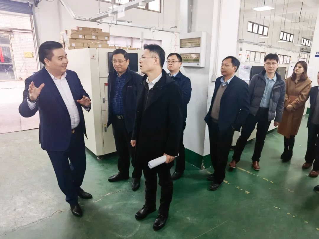 松江區紀委書(shū)記竺曉忠一行赴上海赫立考察(圖4)